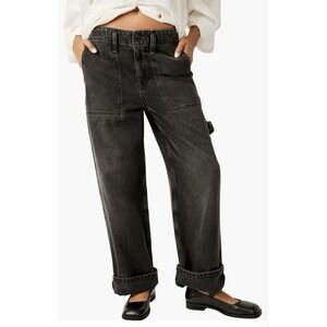 NWT We the Free Major Leagues Cargo Jeans 24 Carpenter Faded Black Denim Grunge